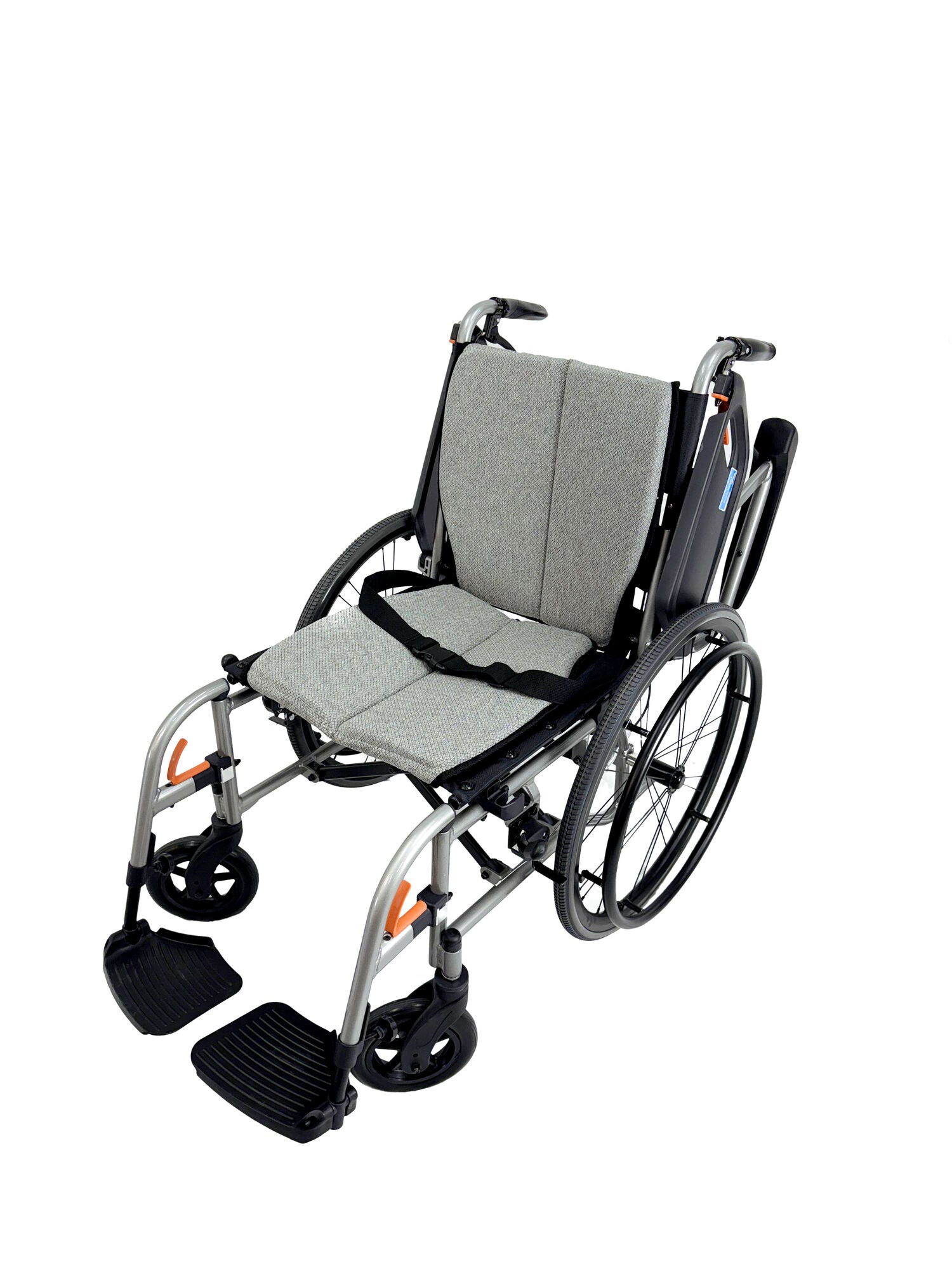 Pinnacle Ultraroll Self Propelling Wheelchair