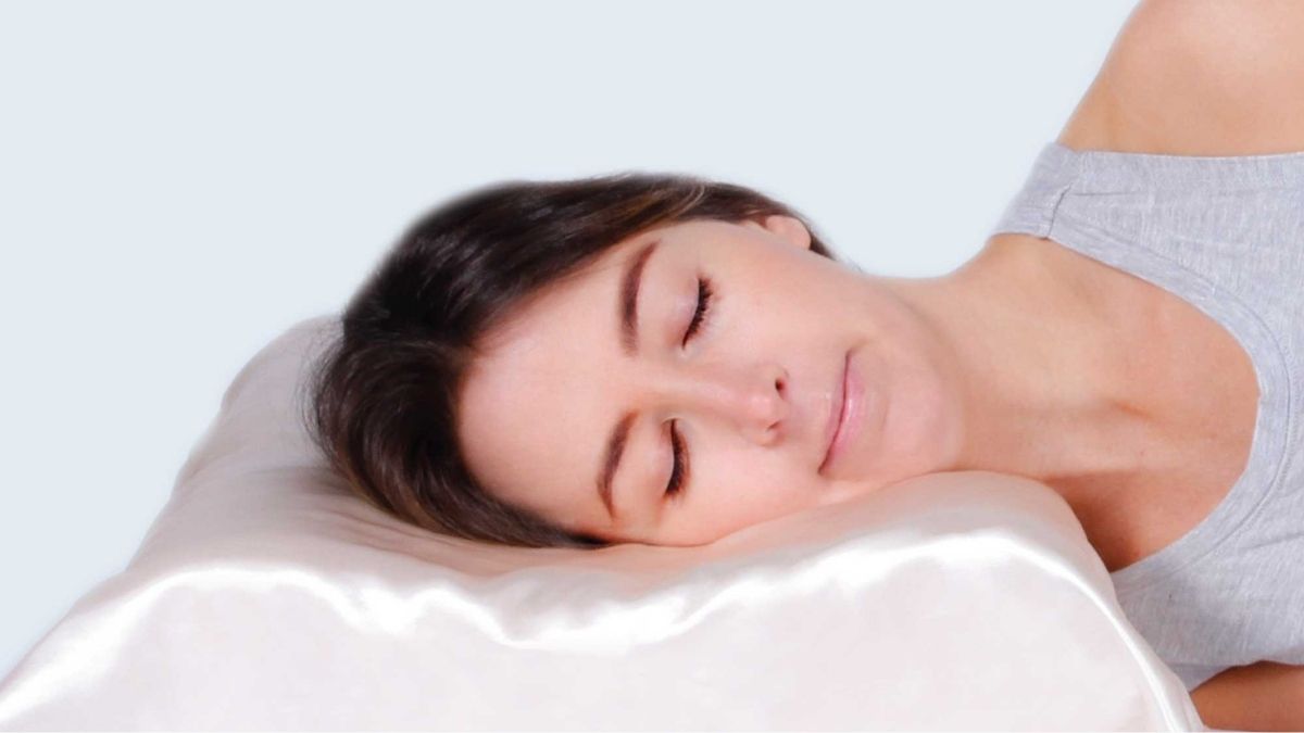 Satin Beauty Pillow Contoured Memory Foam Helps minimise wrinkles